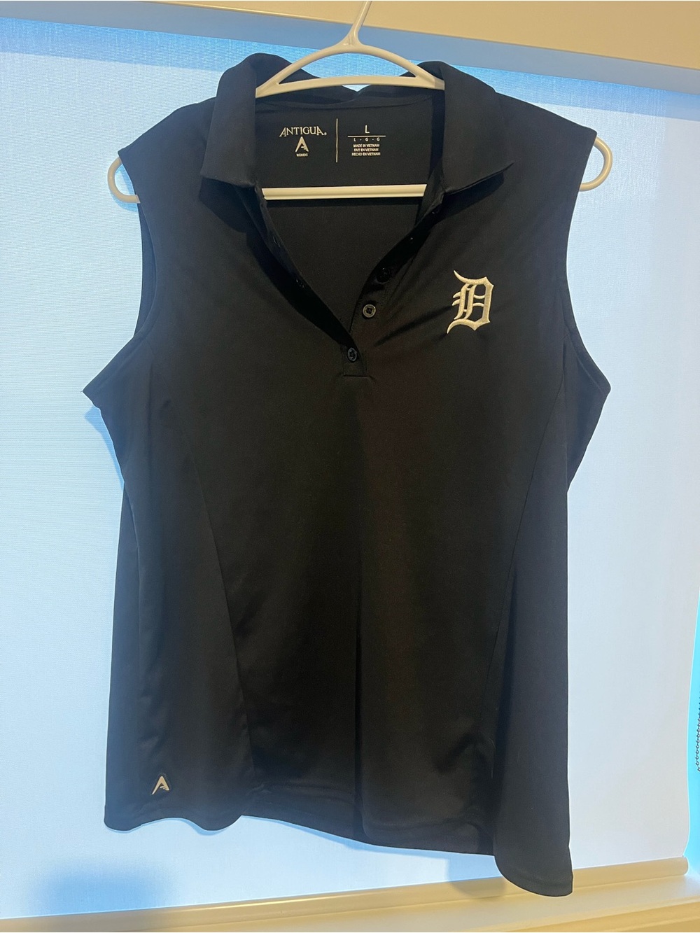 Antigua Black Sleeveless Polo Detroit Tigers